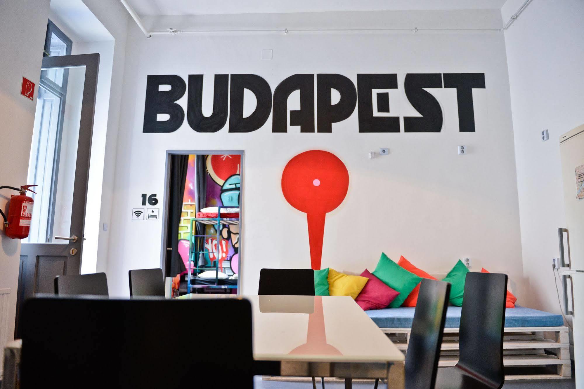 Lol Boutique Hostel City Center Budapeste Exterior foto