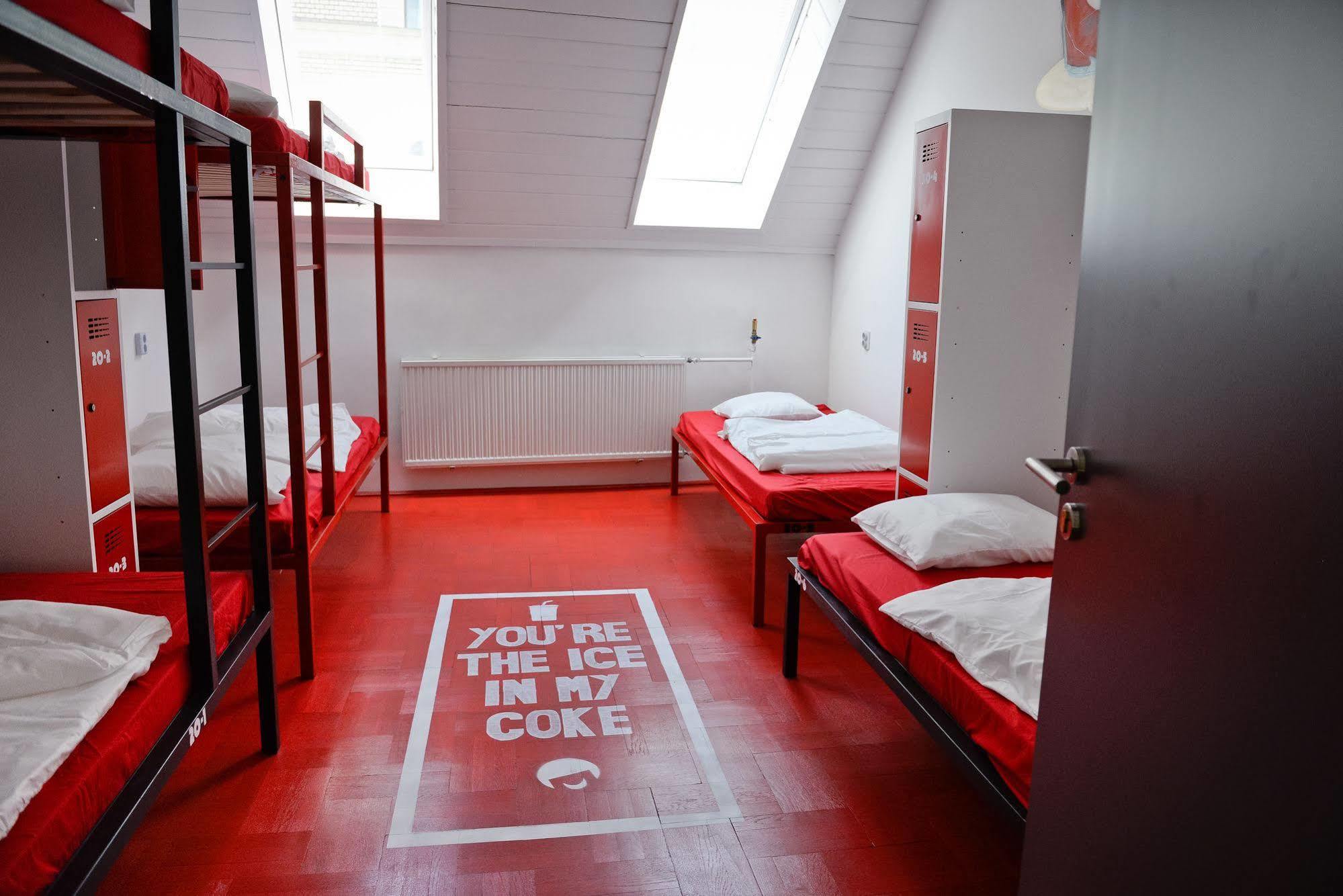 Lol Boutique Hostel City Center Budapeste Exterior foto